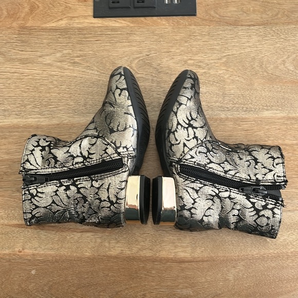 Genuine Kids - Ankle Booties - Picture 4 of 11